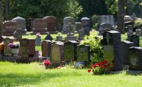 Cemeteries_Winnipeg_Elmwood_Cemetery_Grounds_4.jpg