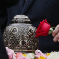 Celebrant_Montreal_Lorraine_Cowan_urn.jpg