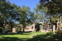 Cemeteries_Montreal_Cimetiere Notre-Dame-des-Neiges_Grounds and Headstones_2.jpg