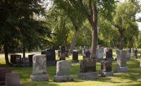 Cemeteries_Winnipeg_Elmwood_Cemetery_Grounds_3.jpg