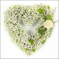 Florists_London_Funeral Flowers_Heart Wreath.jpg